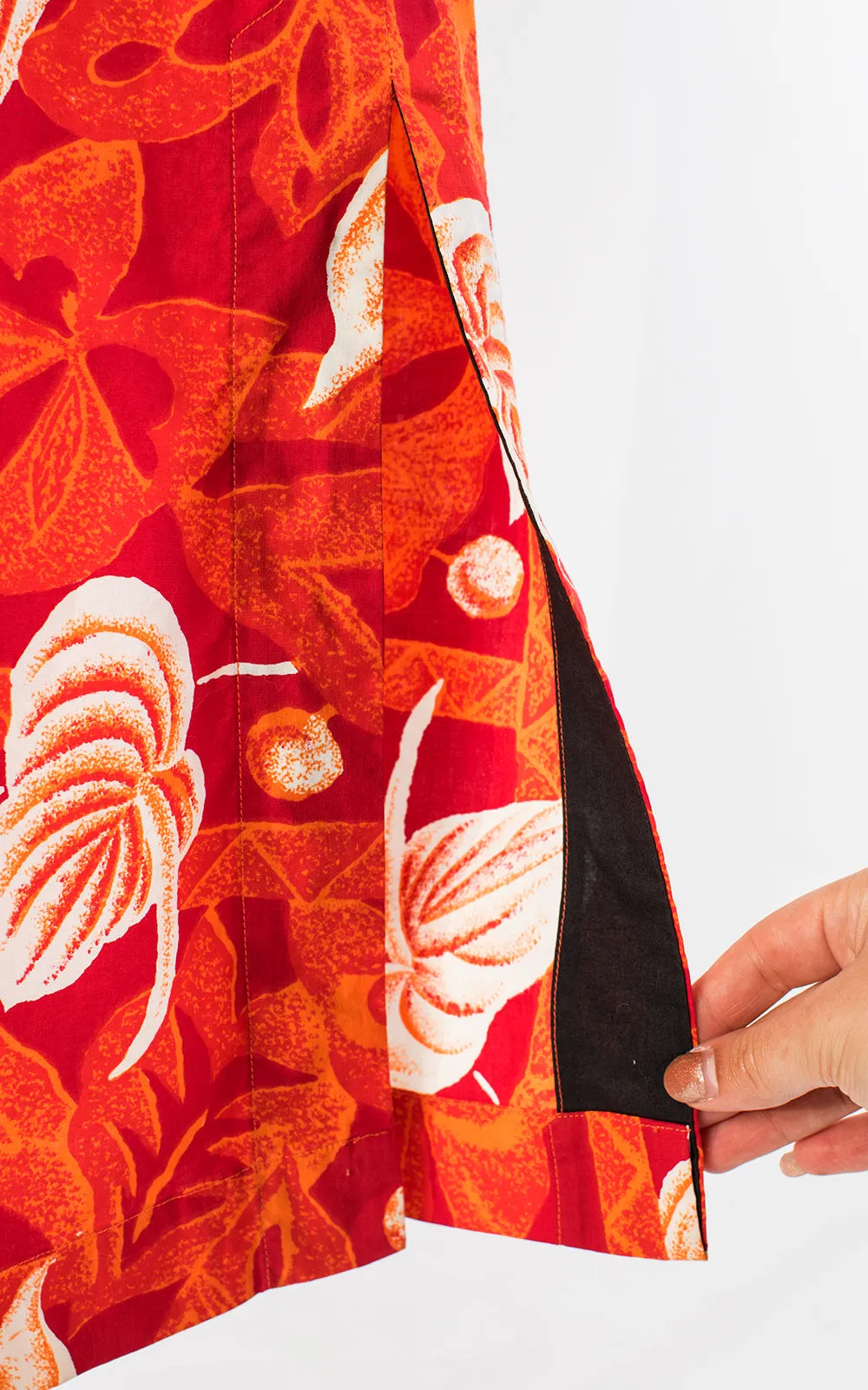 1950s Hawaiian Floral Cotton Pake Muu | medium