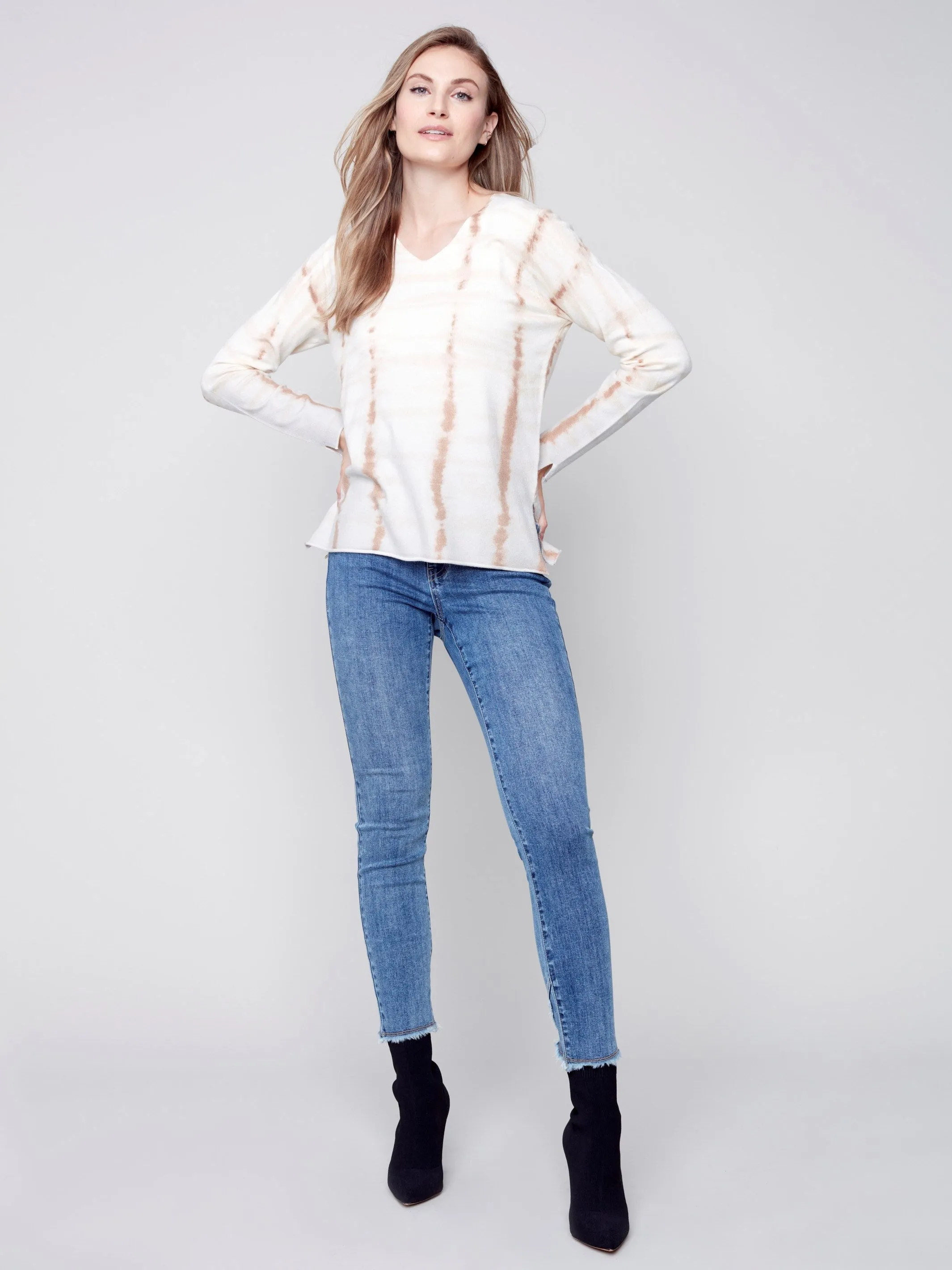 Printed V-Neck Sweater - Light Grey